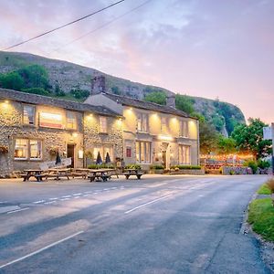 Tennant Arms Hotel